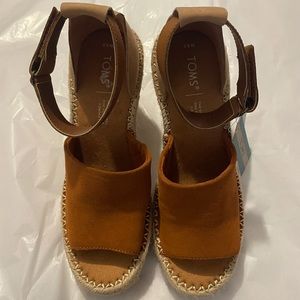 Toms Wedges